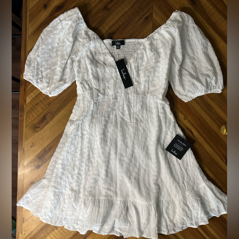 NWT Lulus white dress size medium with puff short sleeves